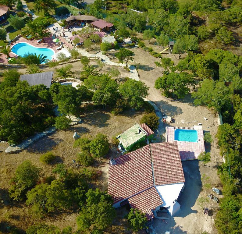 Residence Villa Smeralda Telti Eksteriør billede
