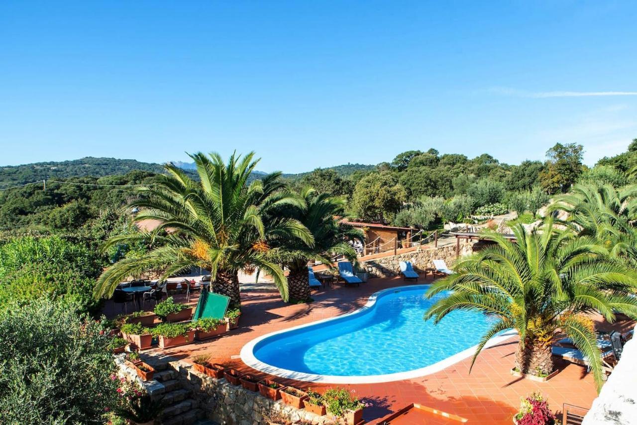 Residence Villa Smeralda Telti Eksteriør billede