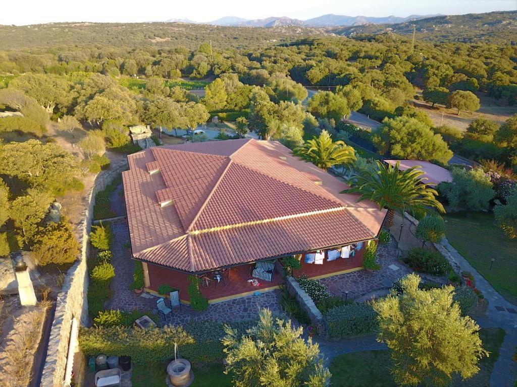 Residence Villa Smeralda Telti Eksteriør billede