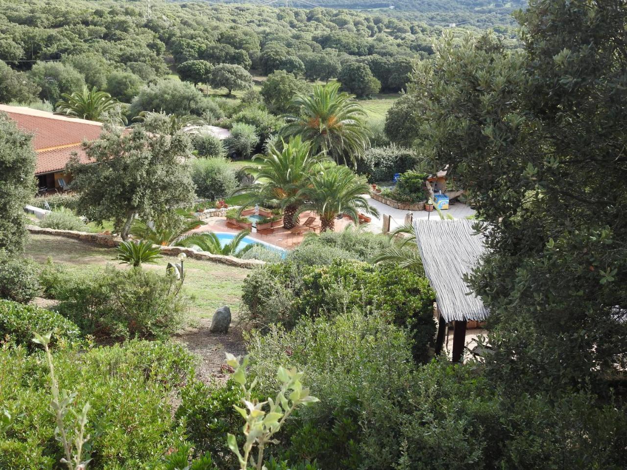 Residence Villa Smeralda Telti Eksteriør billede