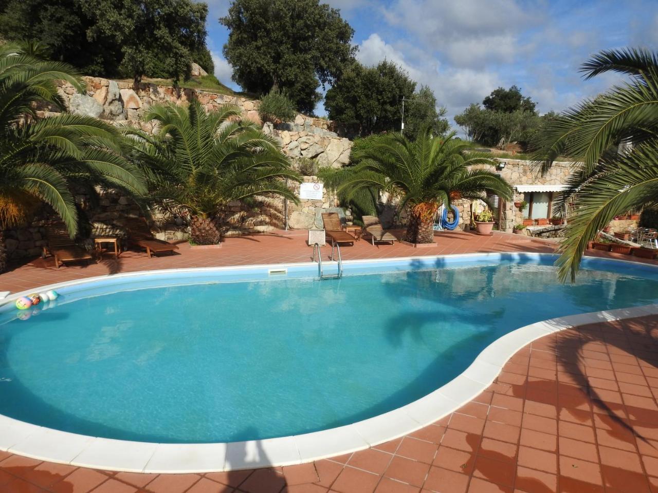 Residence Villa Smeralda Telti Eksteriør billede